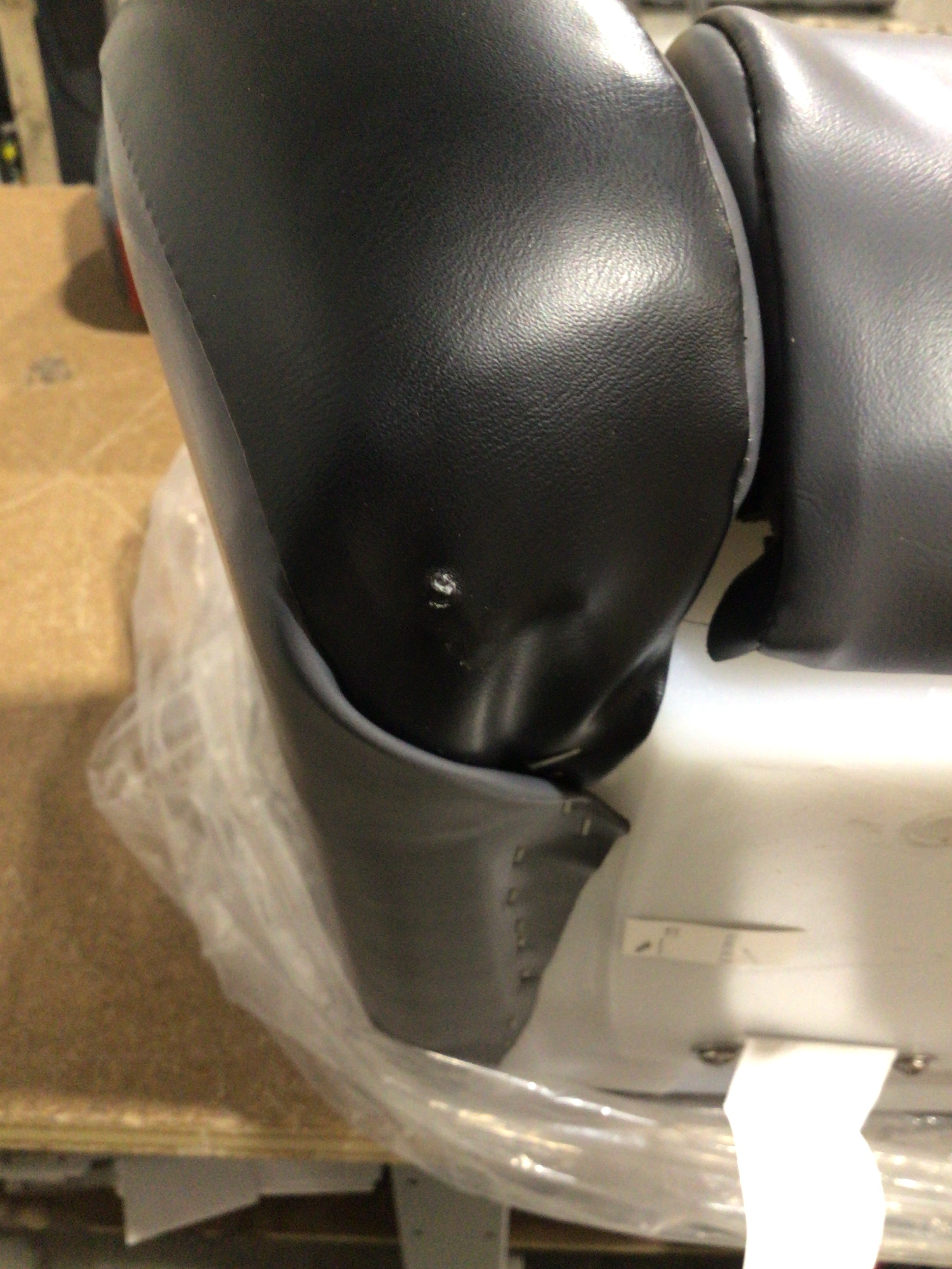 CLEARANCE ITEM CL-A843 & B264 | HIGH BACK BASS BOAT BUCKET SEATS | L100-2-404