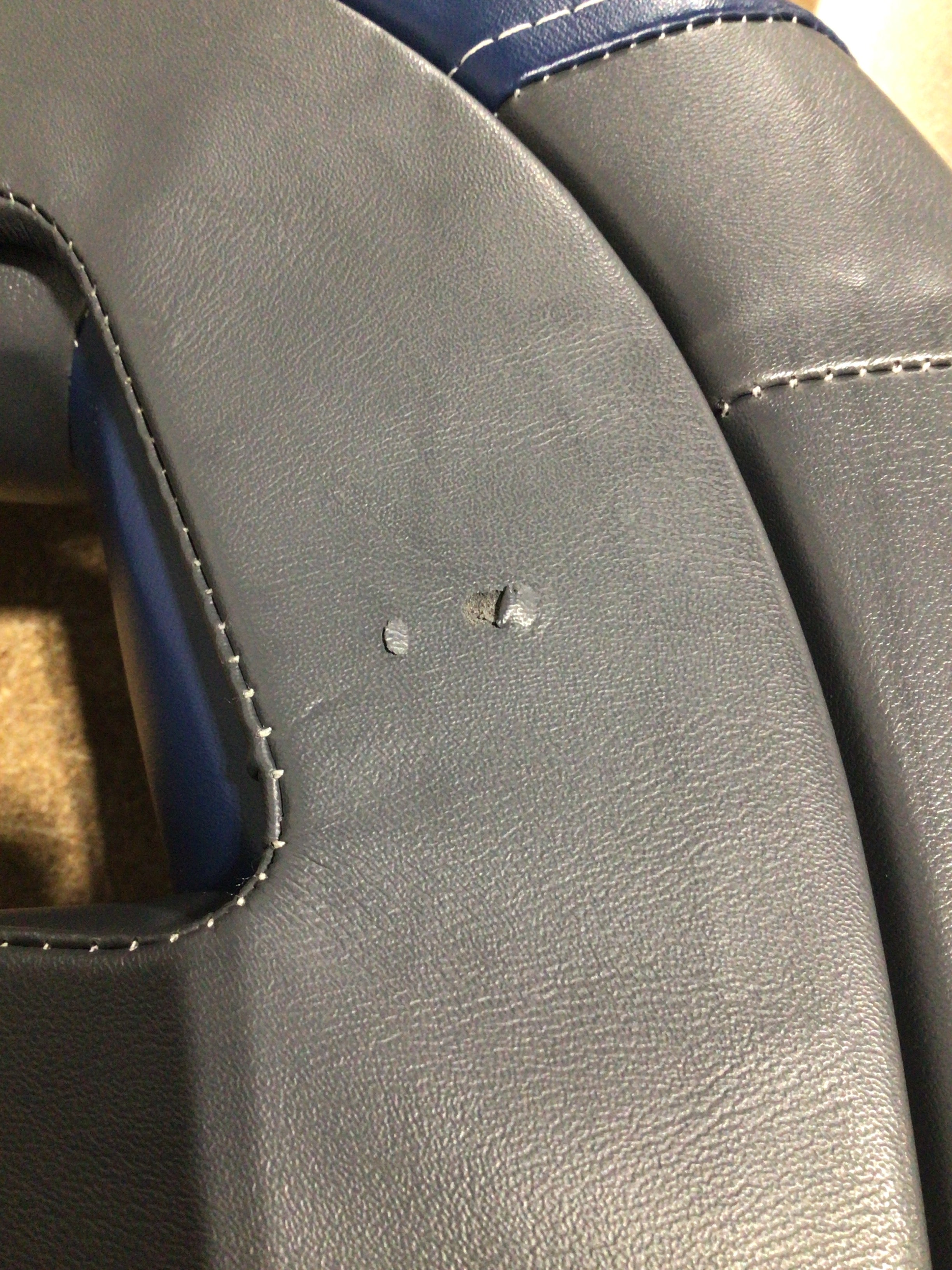 CLEARANCE ITEM CL-B915 | Compact Bass Boat Seats | N100-2-402