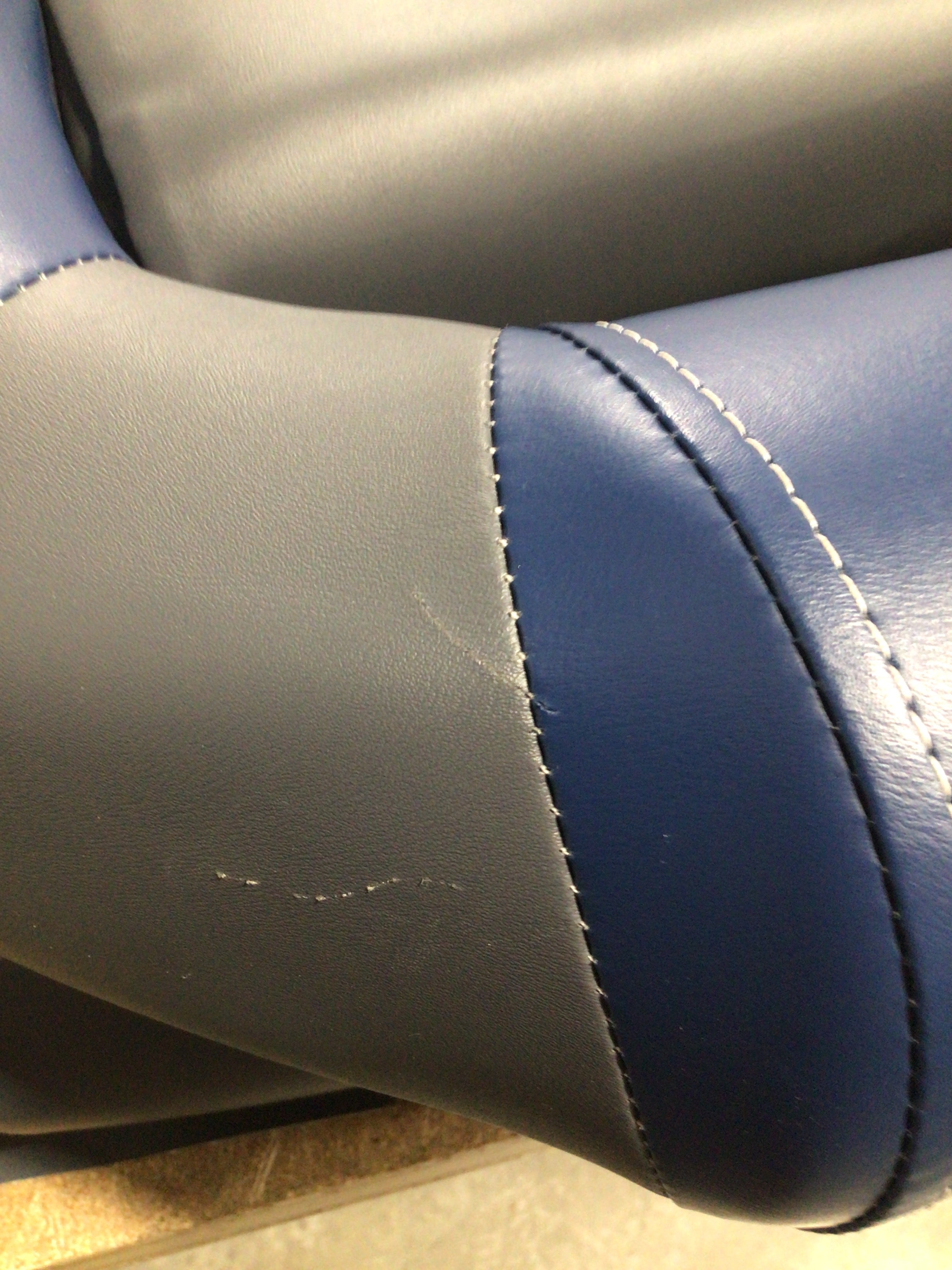 CLEARANCE ITEM CL-B317 | 4 Piece Bass Boat Seats (Set of 2) | BBS-402