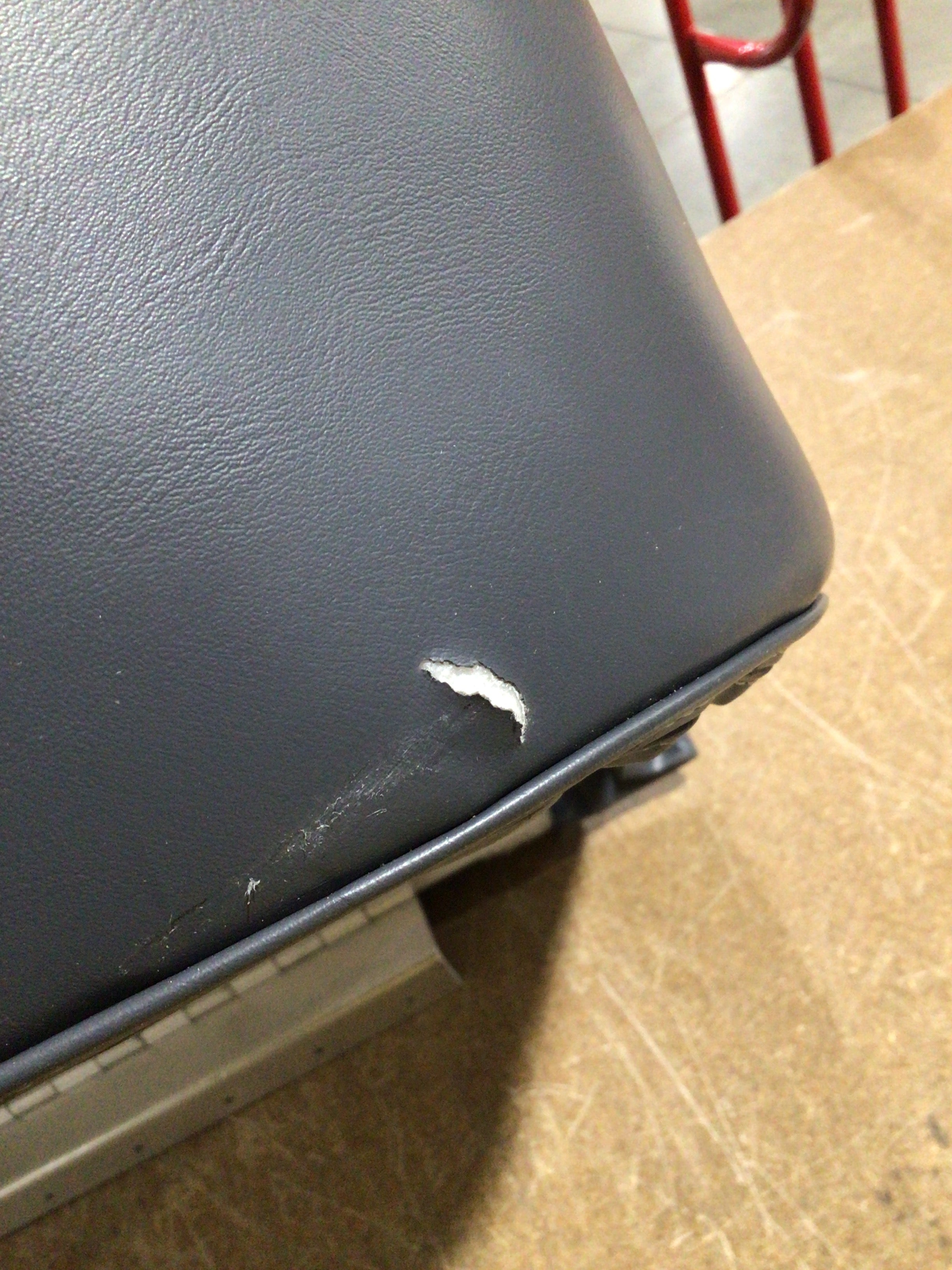 CLEARANCE ITEM CL-B326 & B420 | Ranger Style Bass Boat Seats | R100-2-402