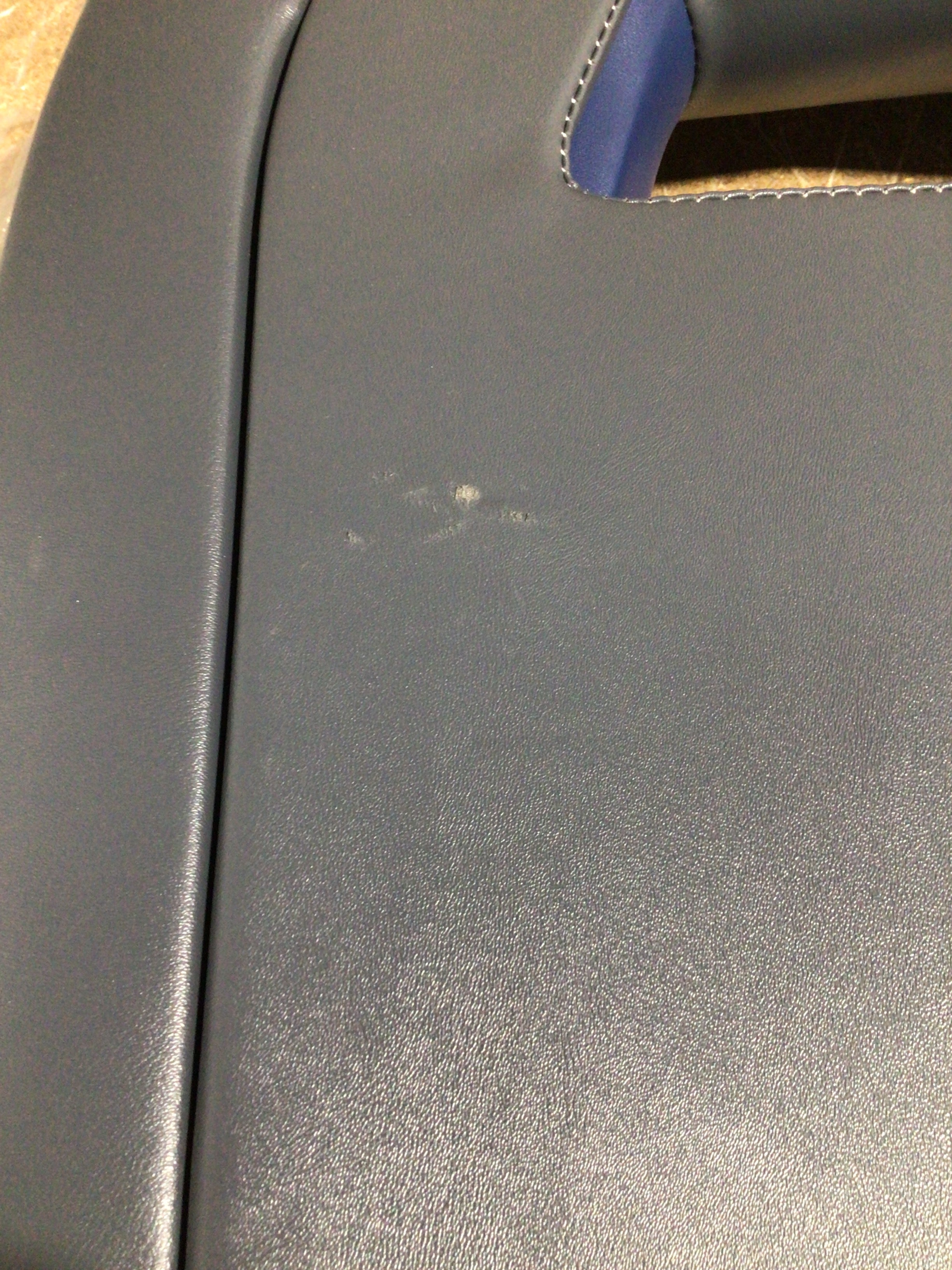 CLEARANCE ITEM CL-B046 | Compact Bass Boat Seats | N100-2-402