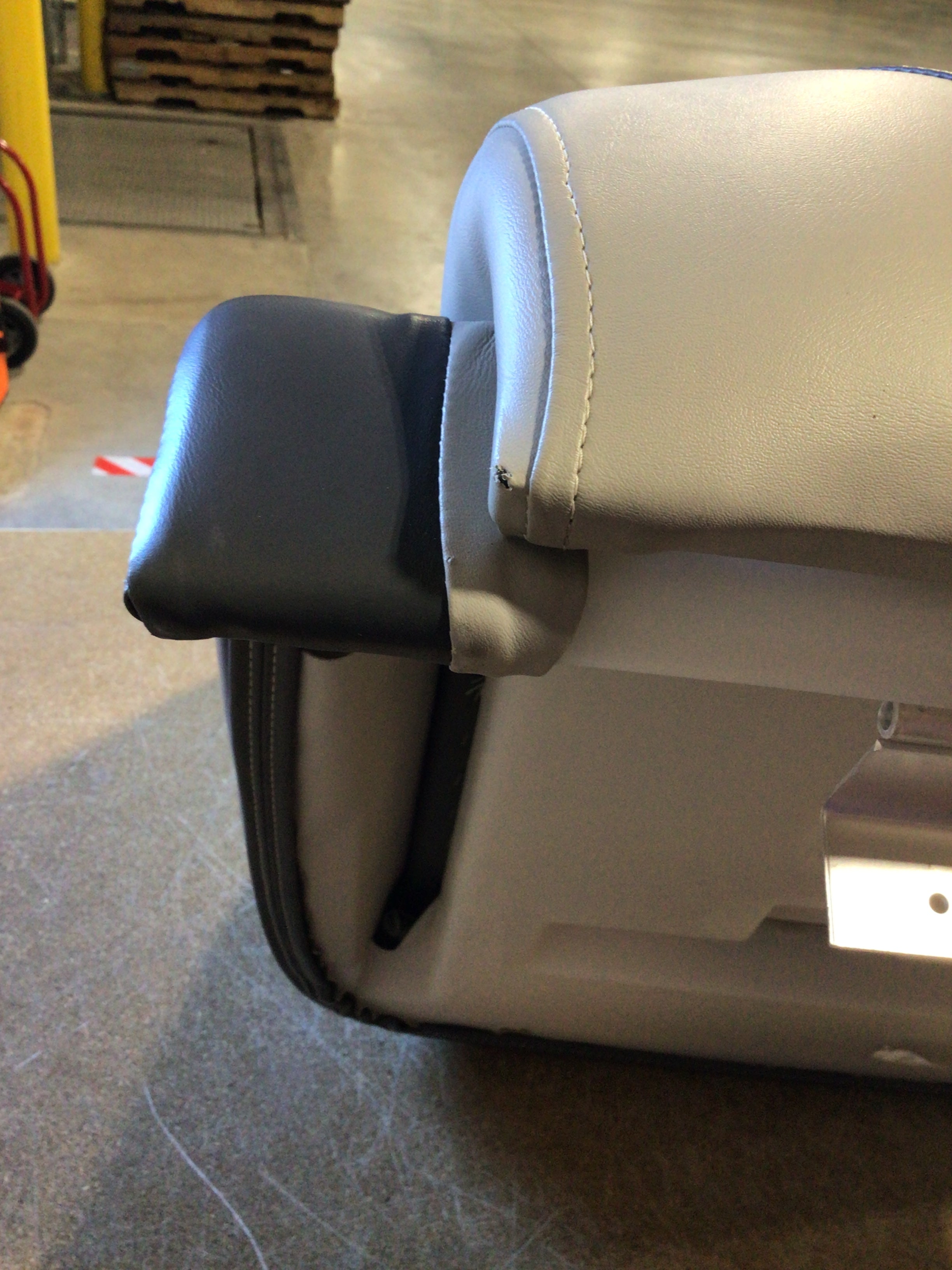 CLEARANCE ITEM CL-B077 & CL-B078 | Ranger Style Bass Boat Seats (Set) | R100-2-400