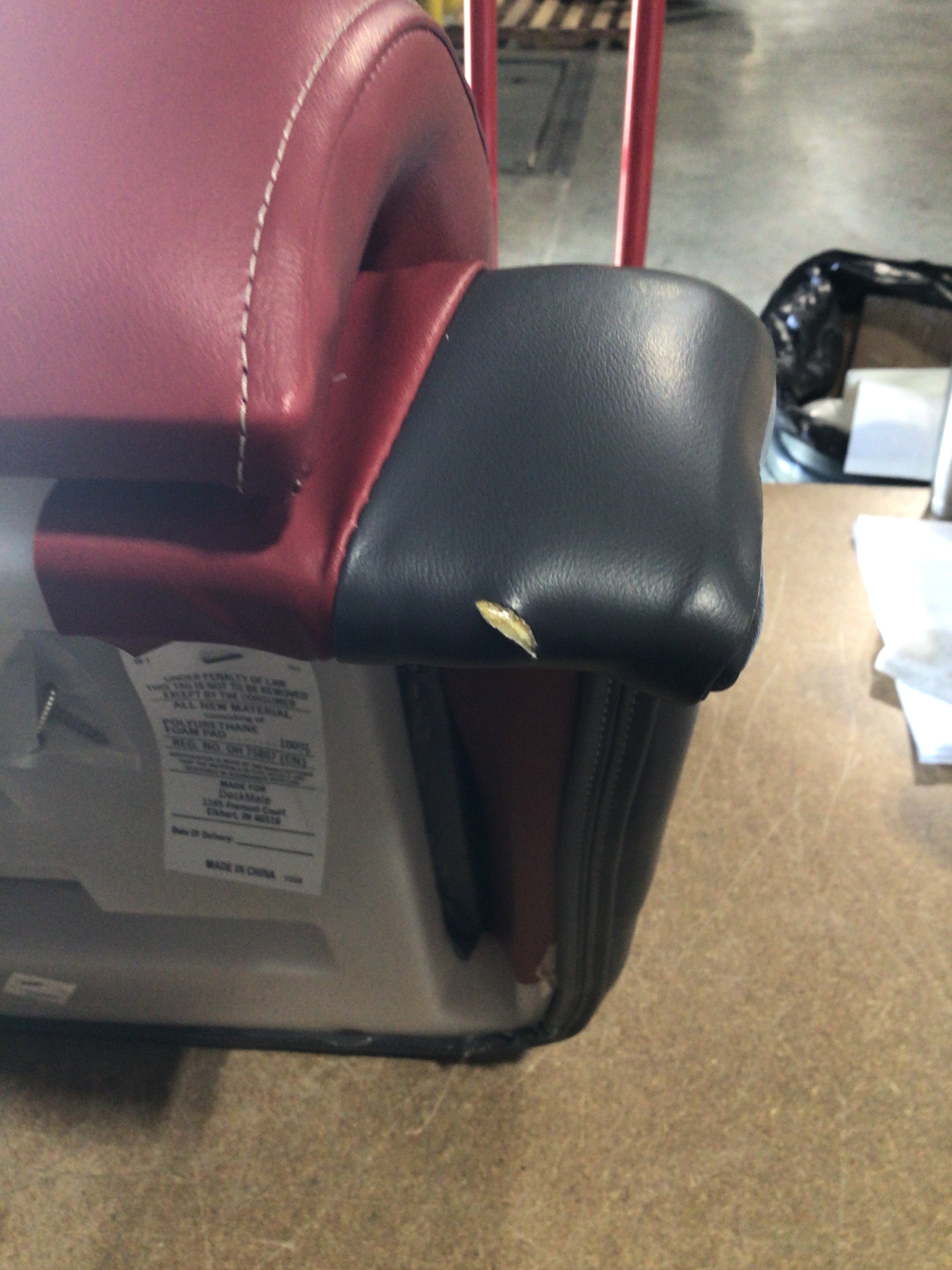 CLEARANCE ITEM CL-A089 & A501 | Ranger Style Bass Boat Seats | R100-2-401