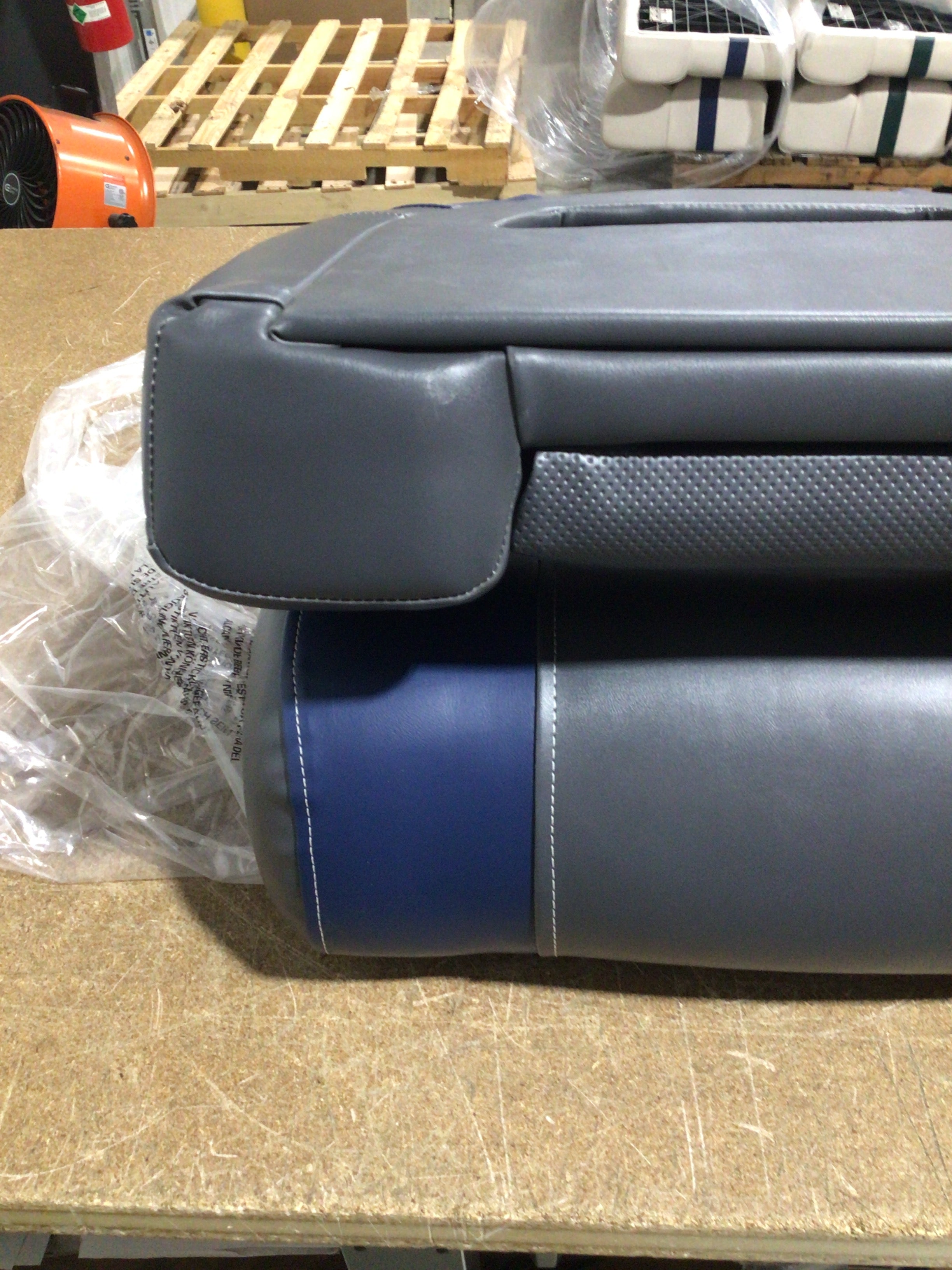 CLEARANCE ITEM CL-B186 & CL-B360 | Compact Bass Boat Seats | N100-2-402